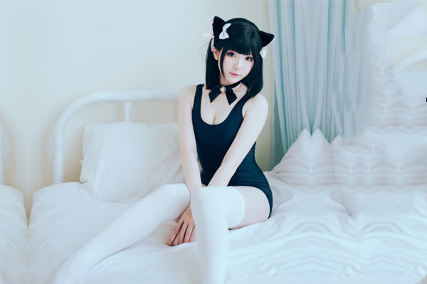 乳 夹冰 吊 自 慰 高 潮低 语呻 吟